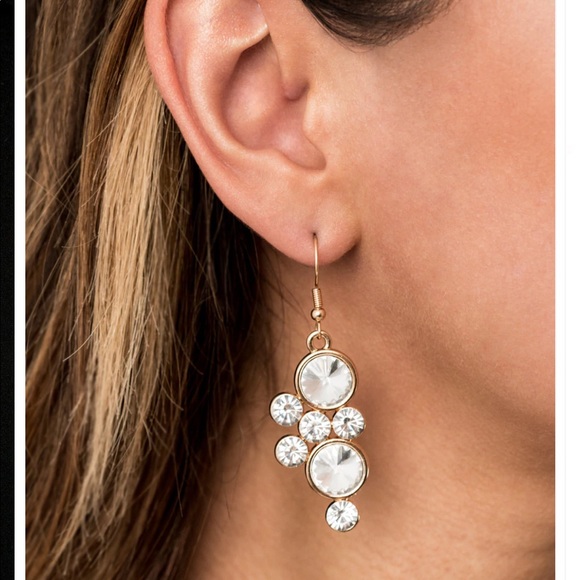Beautiful Rosa 2020  Zi Collection with matching earrings. - Picture 3 of 4
